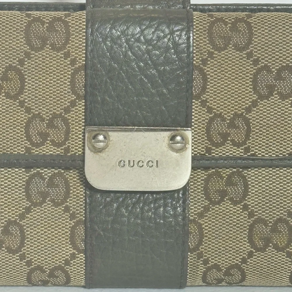 Gucci Beige Monogram Wallet - Picture 2 of 10